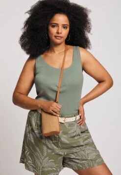 Womens Sage Leaf Front Pleat Shorts