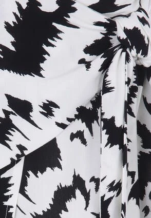 Womens Black & White Abstract Wrap Skirt Womens Black & White Abstract Wrap Skirt -Fashion Women's Clothing Sales 198017pls 59e556119a67e57
